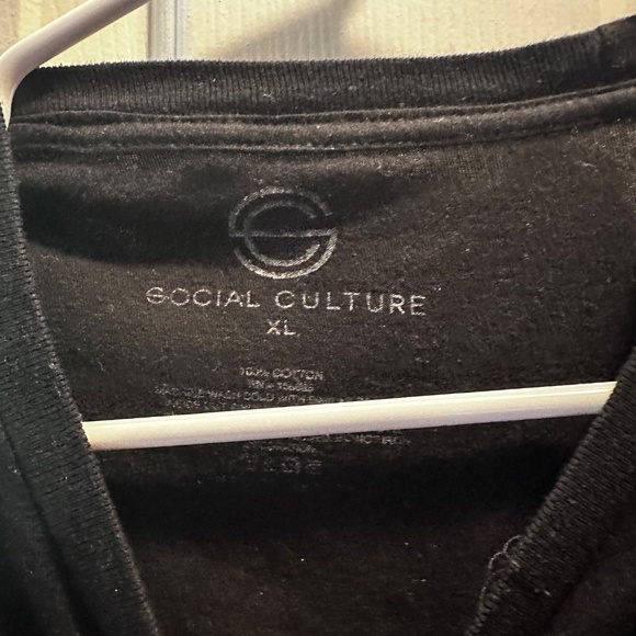 Black crop tee - Picture 2 of 4